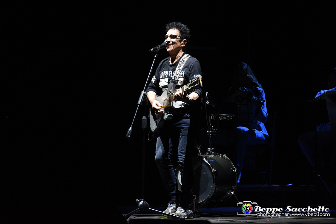 VBS_3966 - Concerto Edoardo Bennato - Peter Pan Rock 'n' Roll Tour.jpg